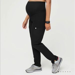 Figs maternity scrub pants- black